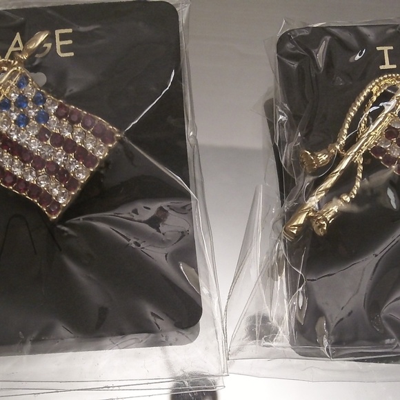 NWT BOUTIQUE QUALITY 2 PATRIOTIC FLAG BROOCHS/PINS - Picture 2 of 5